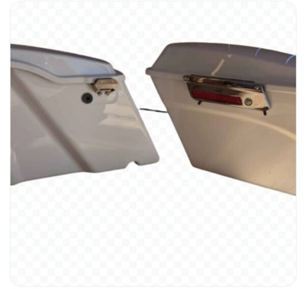 White Hard Saddle Bag Kit for 2000s Style Fatboy - Image 4