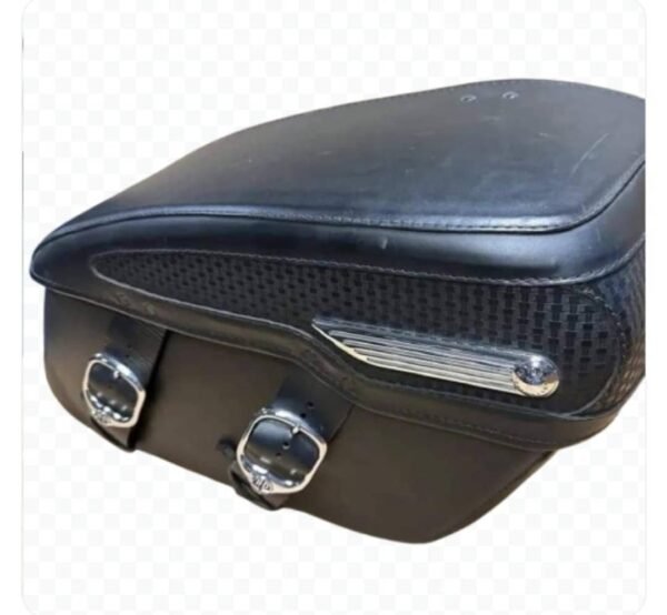 Harley Davidson Rigid Lockable FLHRC Road King Leather Saddlebags - Image 6