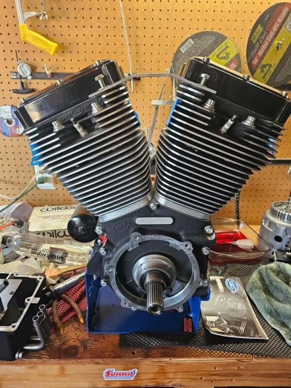 S&S 124 Black Edition Engine and Oil Pan for 2006-2017 Dyna - Image 3