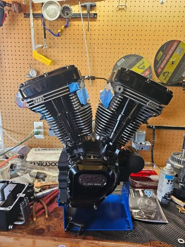 S&S 124 Black Edition Engine and Oil Pan for 2006-2017 Dyna - Image 2