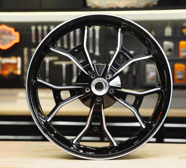 Performance Forged 18-inch Rear Wheel for Touring - Image 2